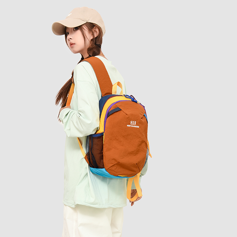 Zaino da viaggio leggero da do - Hiking Backpack Waterproof recensione e prezzo